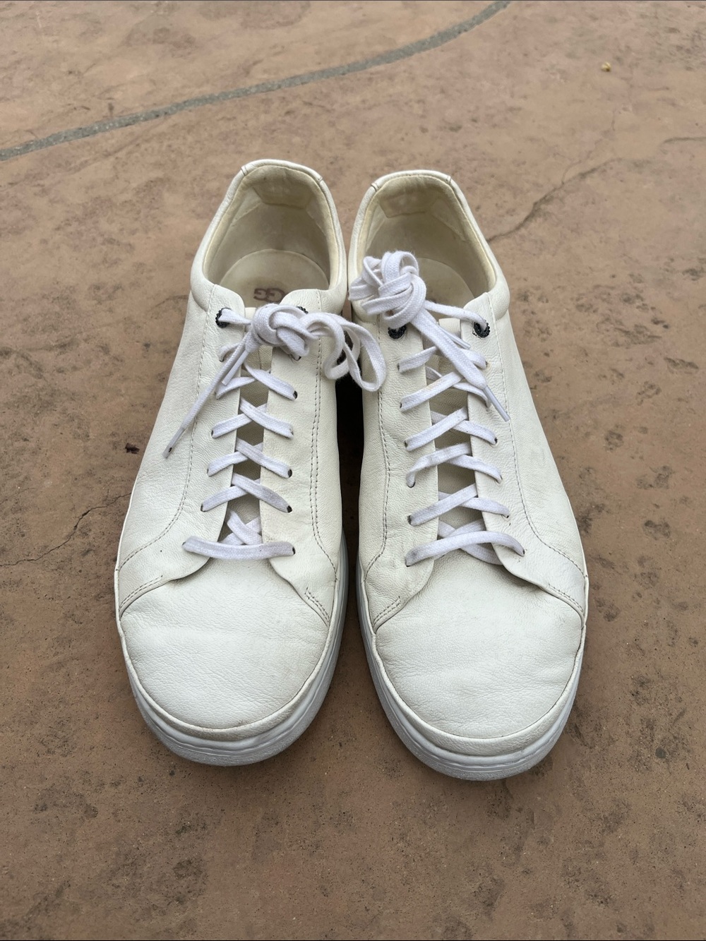 UGG Sneakers